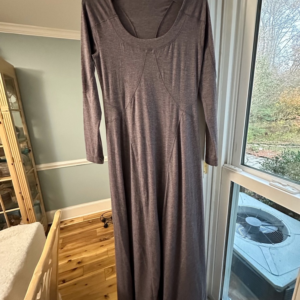 Elegant Grey Long Sleeve Dress